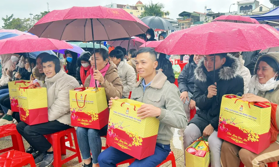 Để Tết đến mọi nhà