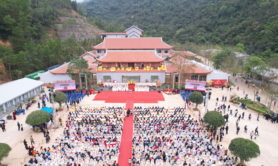 Mùa lễ hội xuân an toàn, vui tươi  