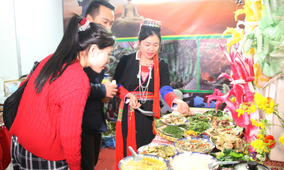 Đảm bảo an toàn cho thức ăn đường phố