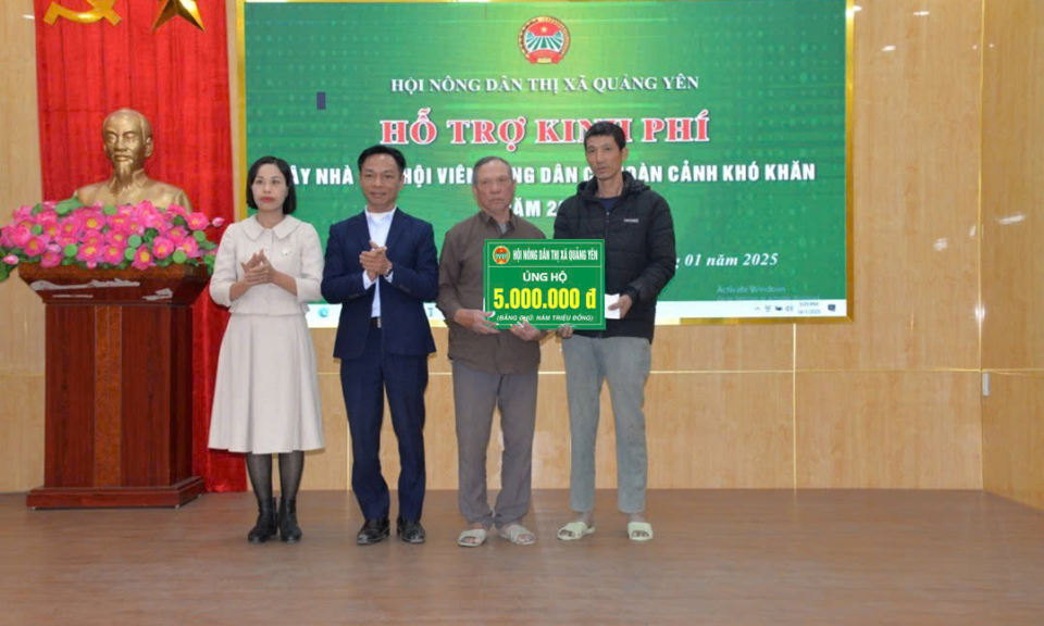 Ấm áp chương trình “Xuân biên phòng ấm lòng dân bản” tại TX Quảng Yên