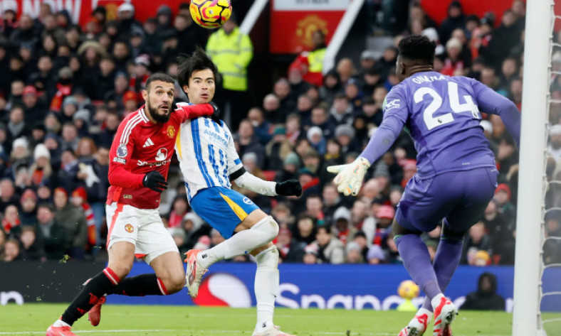 Man Utd thua vì hai sai lầm của Onana