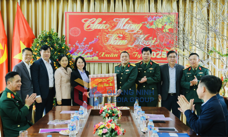 Phó Bí thư Thường trực Tỉnh ủy Trịnh Thị Minh Thanh thăm, chúc Tết cán bộ, chiễn sĩ và nhân dân trên địa bàn tỉnh, tháng 1-2025
