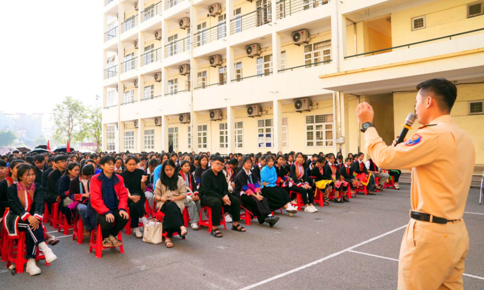 Tuyên truyền pháp luật về an toàn giao thông