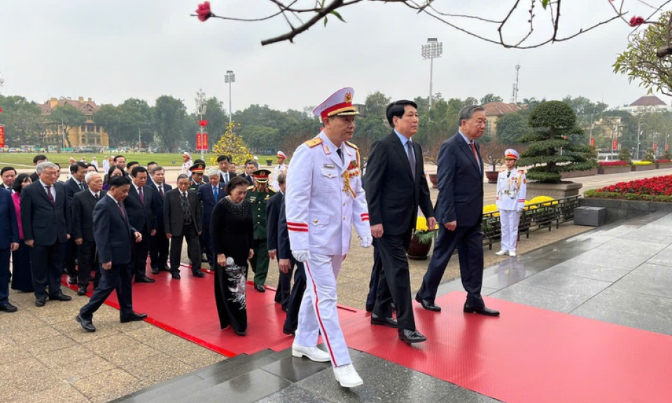 Lãnh đạo Đảng, Nhà nước vào Lăng viếng Chủ tịch Hồ Chí Minh