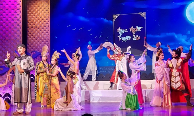 Cải lương plays on traditional culture staged for Tết