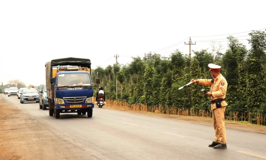 Hơn 200 vụ tai nạn khiến 95 người tử vong trong 4 ngày đầu nghỉ Tết