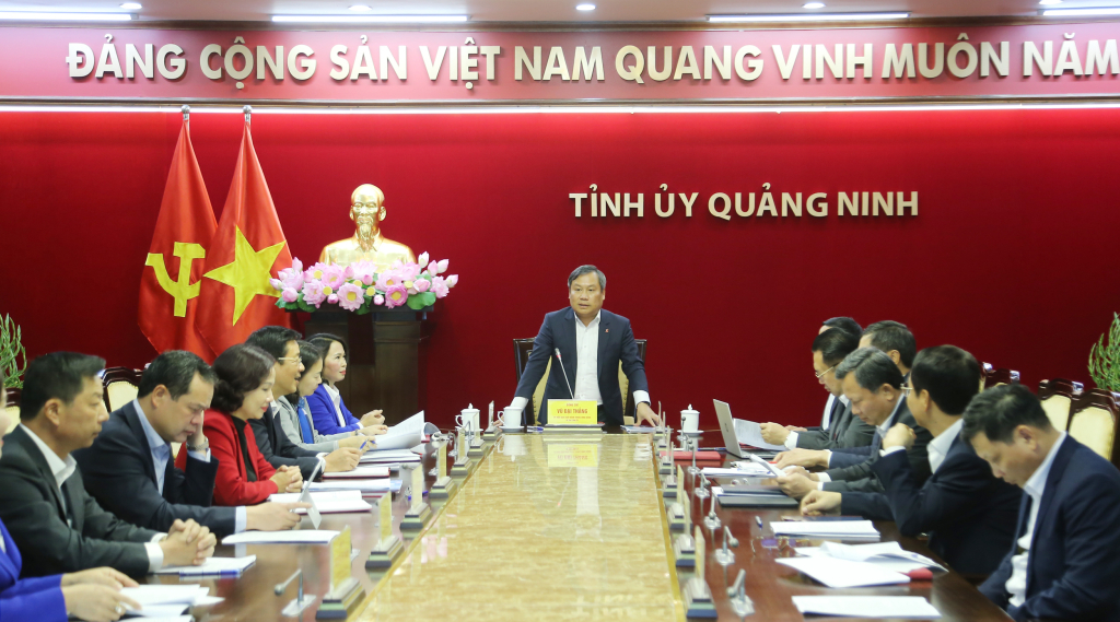 Đồng chí Vũ Đại Thắng, Ủy viên Trung ương Đảng, Bí thư Tỉnh ủy, kết luận cuộc họp.