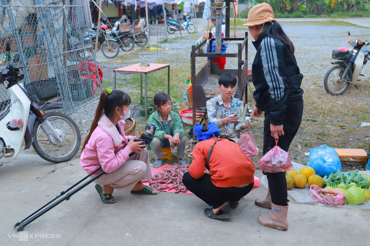 Rural mountain market turns into YouTube hotspot