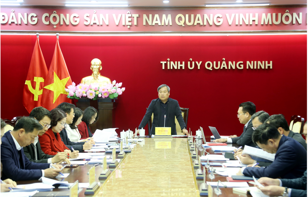 Đồng chí Vũ Đại Thắng, Ủy viên Trung ương Đảng, Bí thư Tỉnh ủy chủ trì hội nghị giao ban Thường trực Tỉnh ủy.