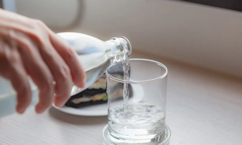Đồ uống nào phù hợp nhất với người tập luyện và chơi thể thao?