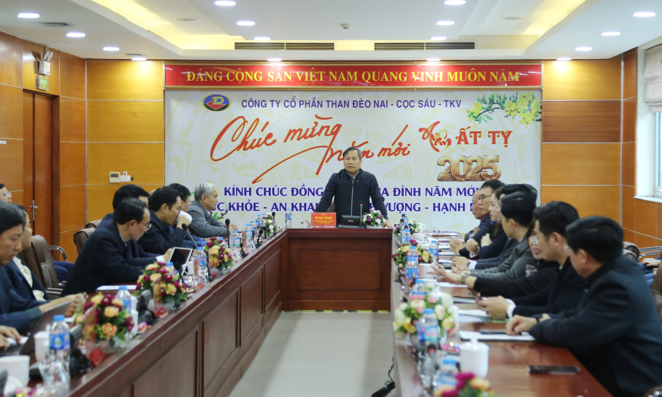 Đồng chí Bí thư Tỉnh ủy thăm, động viên cán bộ, công nhân Công ty Cổ phần Than Đèo Nai – Cọc Sáu