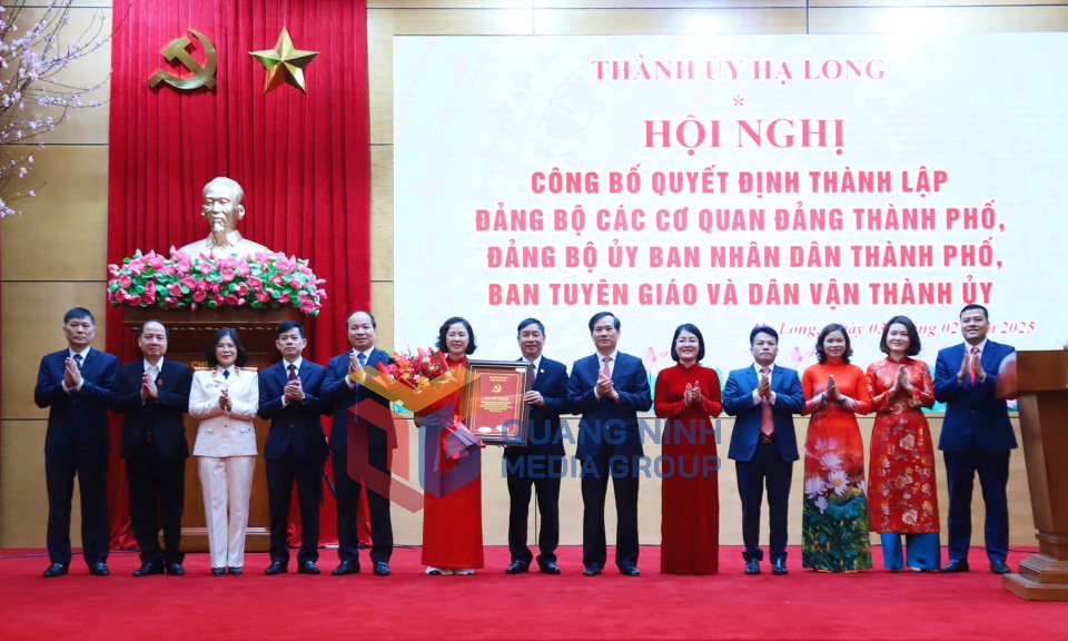 TP Hạ Long: Công bố quyết định thành lập các Đảng bộ cơ sở, tháng 2-2025