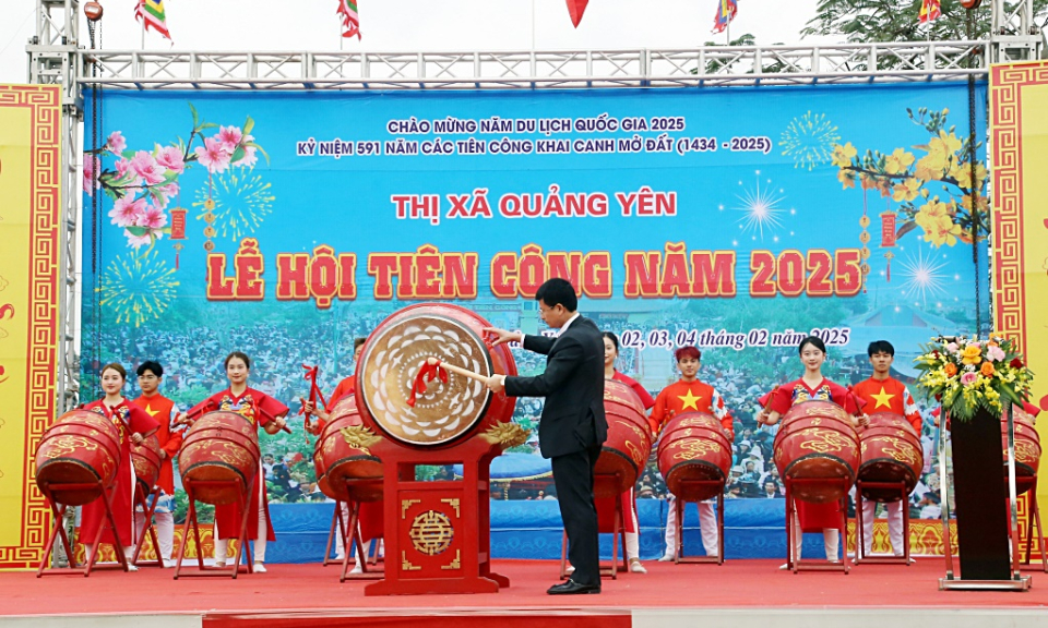 "Bảo tồn, phát huy các giá trị truyền thống của lễ hội"