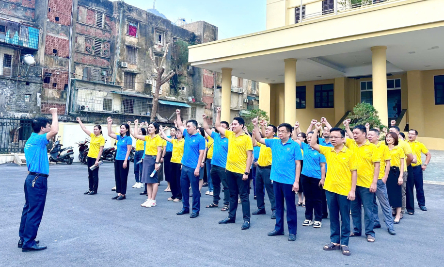 Giúp người dân hiểu rõ hơn các chính sách BHXH
