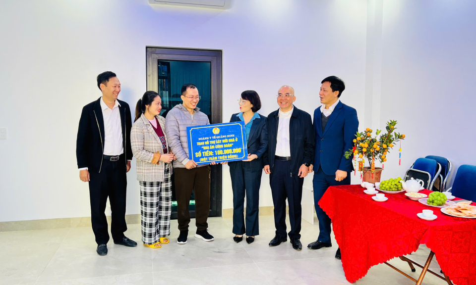 Công đoàn ngành Y tế Quảng Ninh: Tiếp sức cho đoàn viên vượt khó