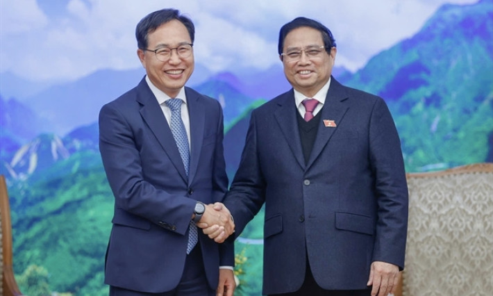 PM receives Samsung Vietnam leaders