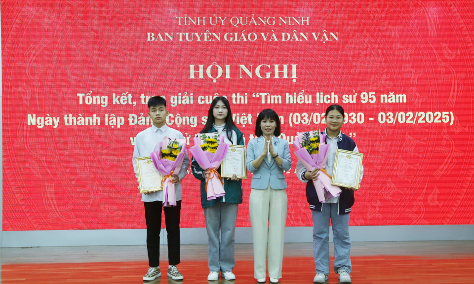 Trao giải cuộc thi trắc nghiệm “Tìm hiểu lịch sử 95 năm Ngày thành lập Đảng Cộng sản Việt Nam 3/2 (1930-2025) và lịch sử Đảng bộ tỉnh Quảng Ninh” 