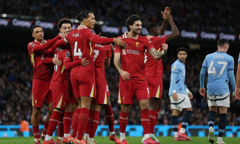 Liverpool hạ Man City ngay tại Etihad