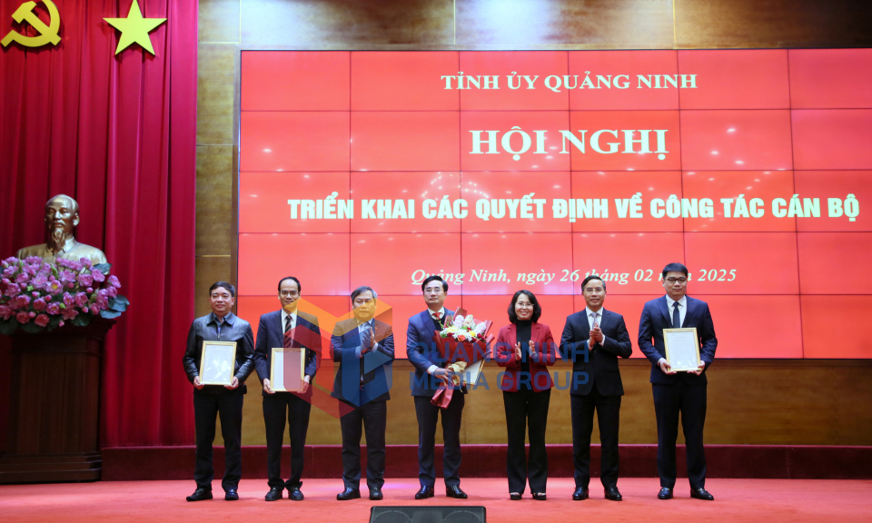 Công bố nghị quyết thành lập, tổ chức lại các cơ quan chuyên môn thuộc UBND tỉnh và công tác cán bộ, tháng 2-2025