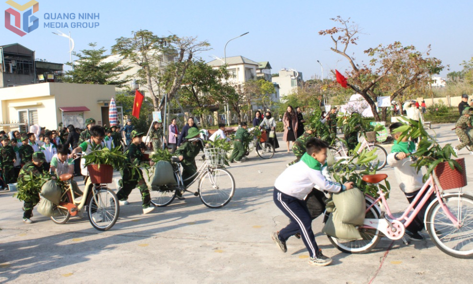 Móng Cái: Chú trọng giáo dục truyền thống cho học sinh