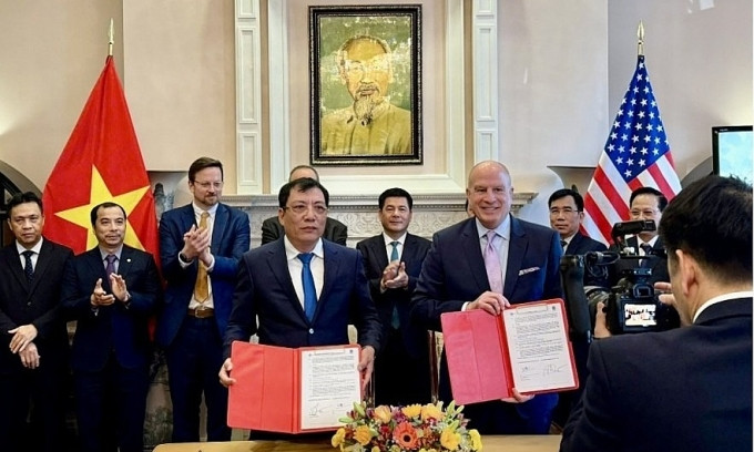 US, Vietnam firms sign $4B deals on energy and minerals