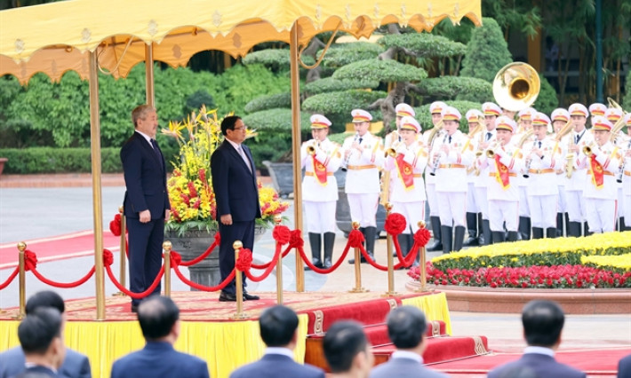 Vietnamese PM hosts welcome ceremony for Kyrgyz counterpart