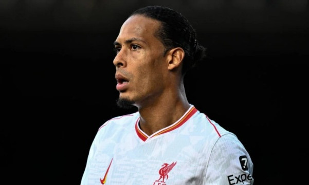 Bayern Munich tiếp cận Van Dijk