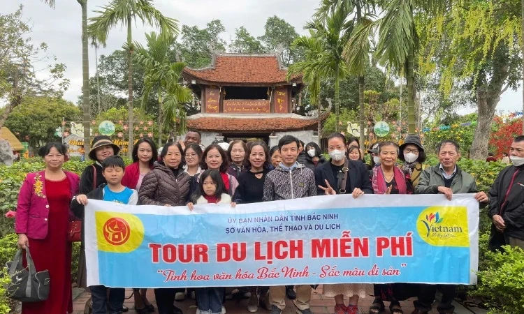 Bắc Ninh tăng xe, tăng chuyến cho các tour du lịch miễn phí cuối tuần