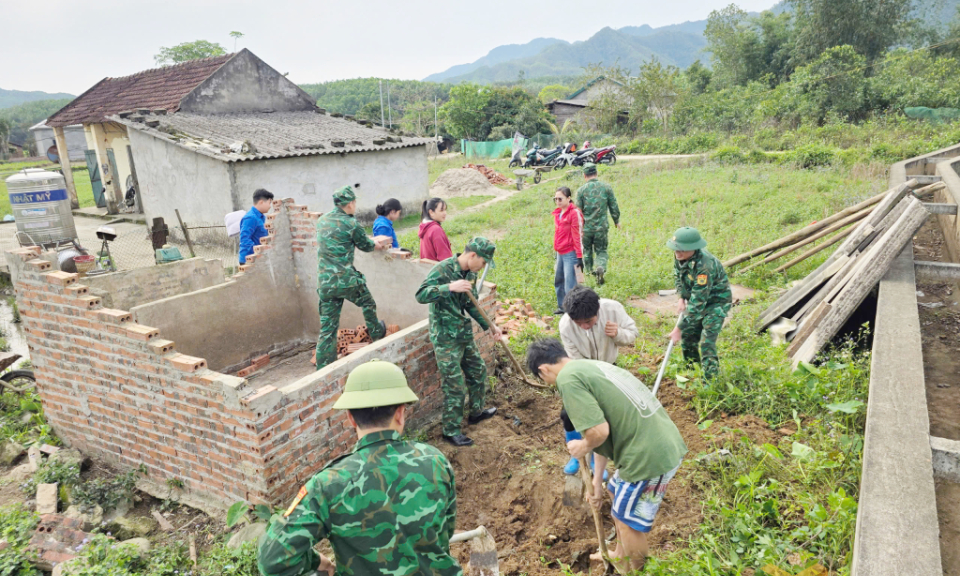 Đồn Biên phòng Pò Hèn: Khởi công xây dựng công trình giúp gia đình khó khăn