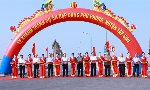 Bình Định should continue martial spirit to grow further: PM