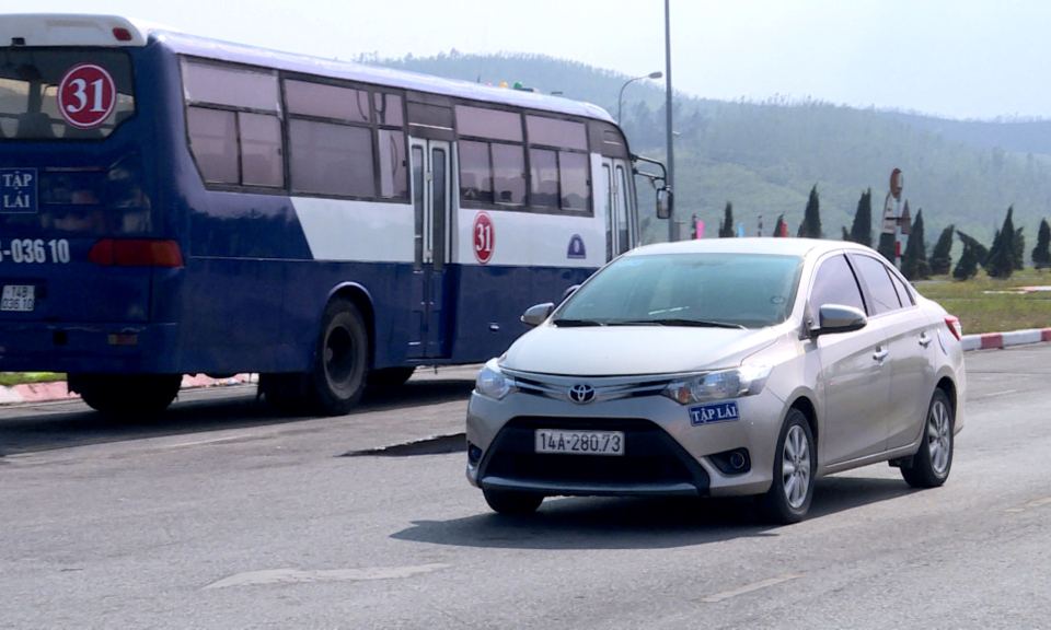 Lái xe kinh doanh vận tải phải được đào tạo nghiệp vụ vận tải