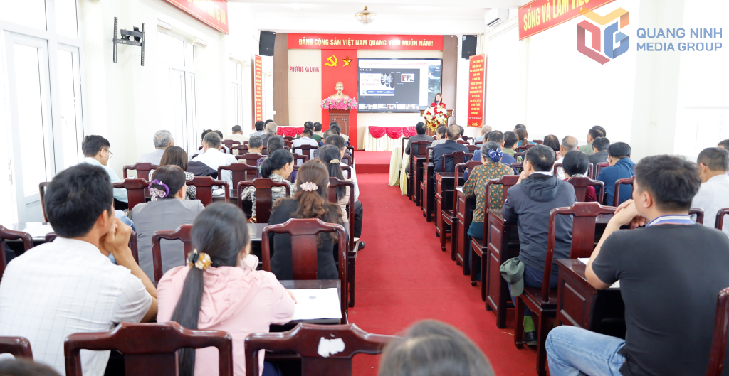 Quang cảnh tập huấn.