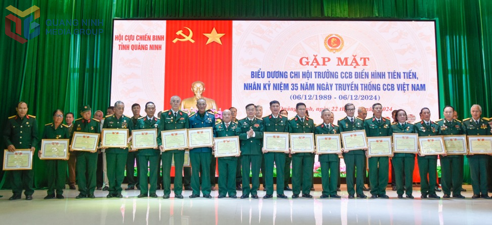 Hội CCB tỉnh tặng bằng khen cho 62 Chi hội trưởng CCB tiêu biểu nhân kỷ niệm 35 năm Ngày truyền thống CCB Việt Nam 6/12 (1989-2024).
