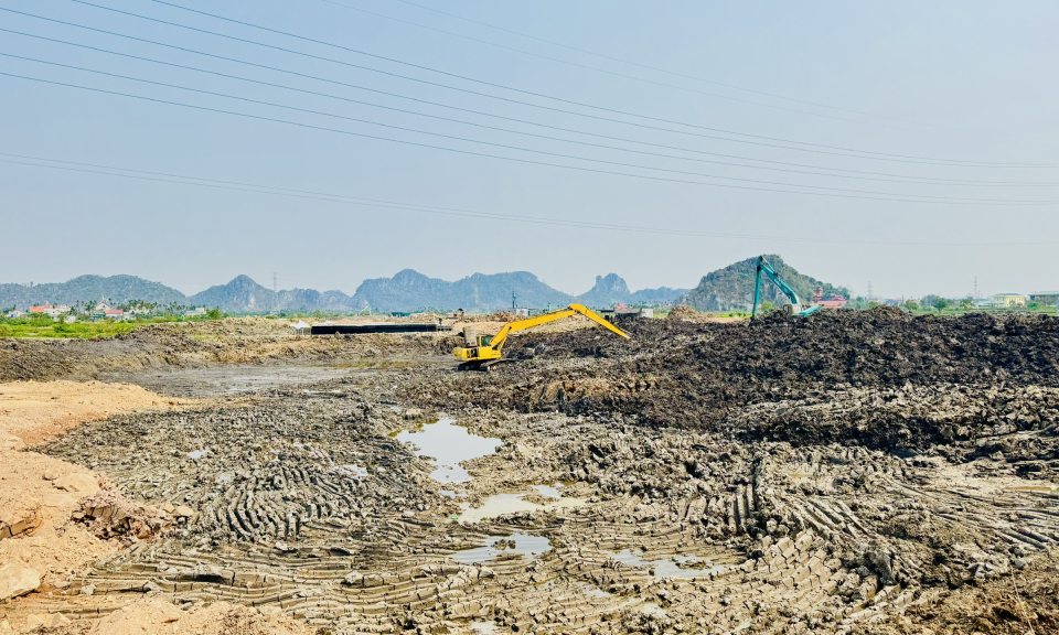 Giải ngân vốn đầu tư công khởi sắc