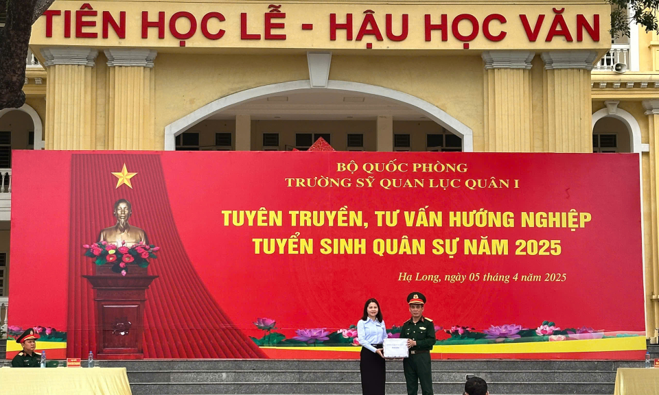 Trường Sĩ quan Lục quân 1 tuyên truyền, hướng nghiệp tuyển sinh quân sự tại Hạ Long