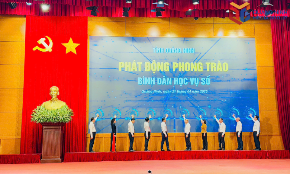 Xây dựng đội ngũ công chức số, công chức sáng tạo