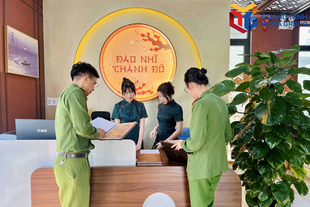 Phòng Cảnh sát QLHC về TTXH kiểm tra tại cơ sở kinh doanh Đào Nhĩ Thành Đô Hạ Long.