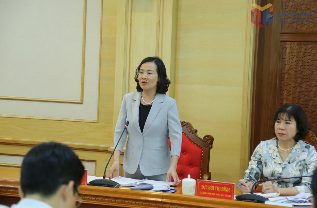 Đồng chí Bùi Thúy Phượng, Trưởng Ban Tổ chức Tỉnh ủy, phát biểu tại cuộc làm việc.