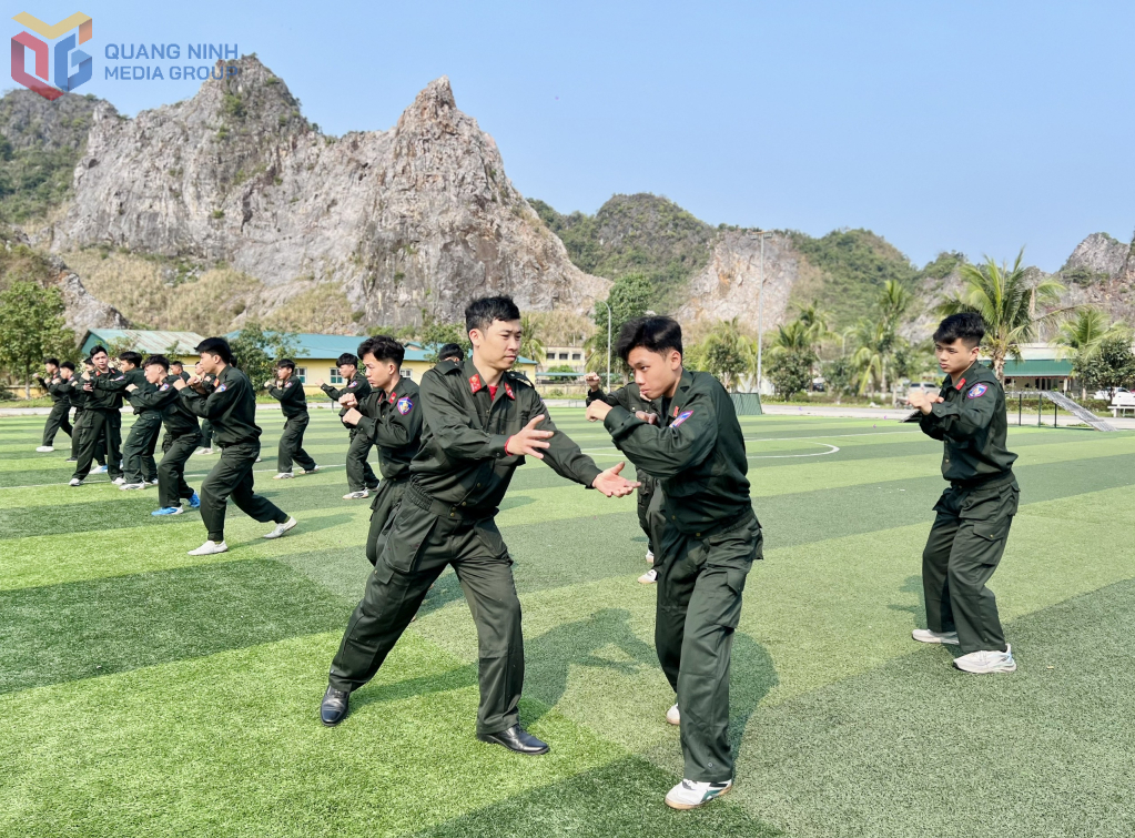 Huấn luyện võ thuật là nhiệm vụ thường xuyên của lực lượng Cảnh sát cơ động.