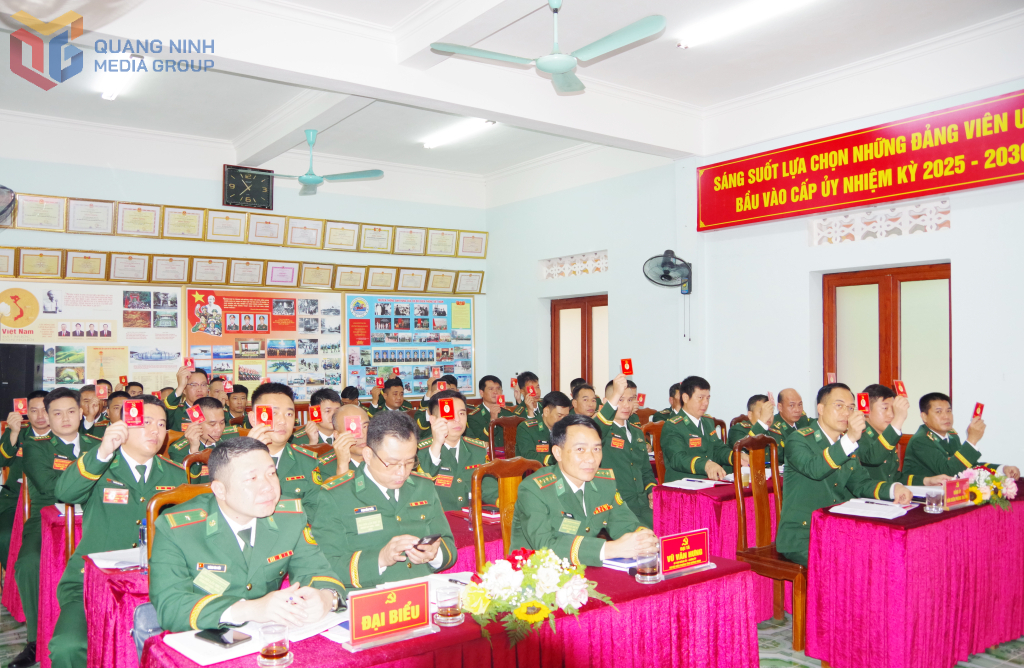 Đại hội biểu quyết thông qua Nghị quyết nhiệm kỳ 2025-2030.