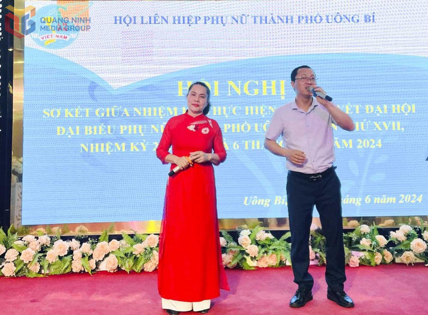 Chị Bích tích cực tham gia các hoạt động văn hóa văn nghệ của địa phương