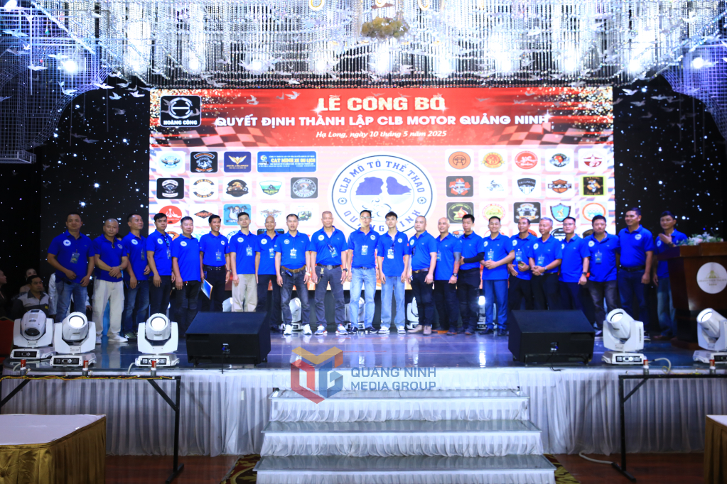 26 thành viên câu lạc bộ Môtô Hạ Long ra mắt đại biểu, khách mời tham dự