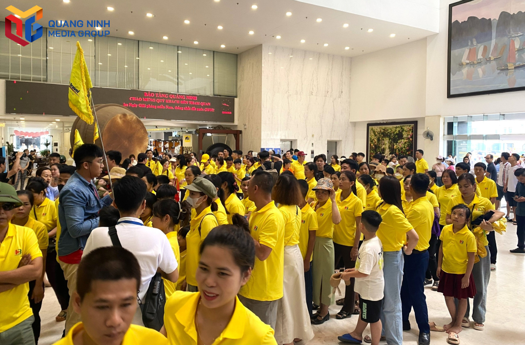 Bảo tàng Quảng Ninh là điểm đến yêu thích của nhiều đoàn khách du lịch.