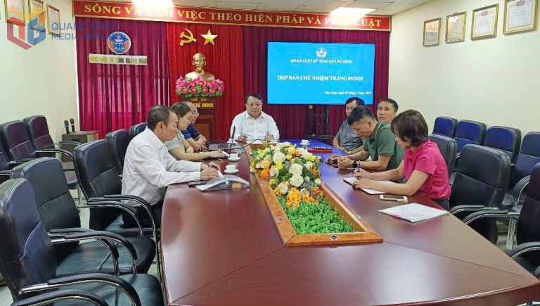 Ban Chủ nhiệm Đoàn Luật sư họp triển khai công tác tháng 5/2025. Ảnh: Đoàn Luật sư tỉnh