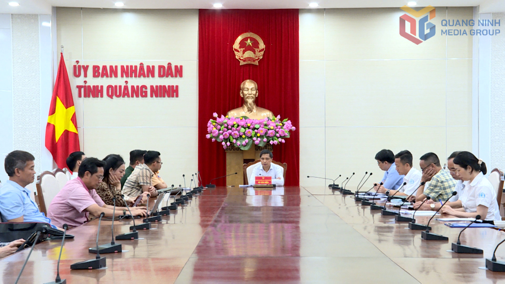 Đồng chí Vũ Văn Diện PCT Thường trực UBND tỉnh yêu cầu mở các lớp đào tạo, bồi dưỡng cấp giấy phép lái xe cho học sinh đủ tuổi ngay trong dịp hè.