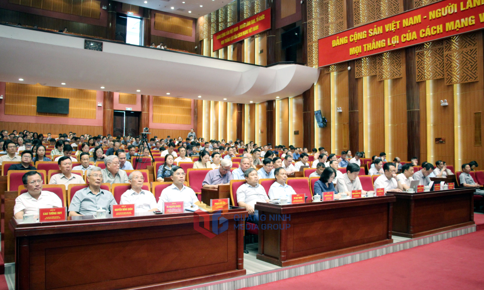 Các đại biểu tham dự tại điểm cầu Quảng Ninh.