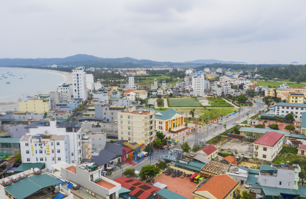 	Trung tâm Cô Tô phát trển nhiều dịch vụ cho du khách