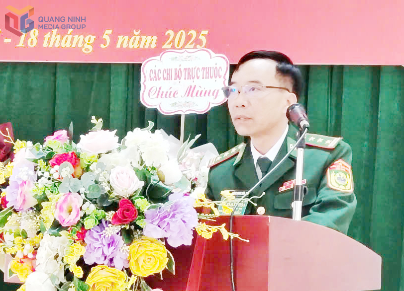 Thượng tá Đặng Minh Đức, Phó Chỉ huy trưởng BĐBP tỉnh phát biểu chỉ đạo Đại hội. (Ảnh Tiều đoàn HL-CĐ)