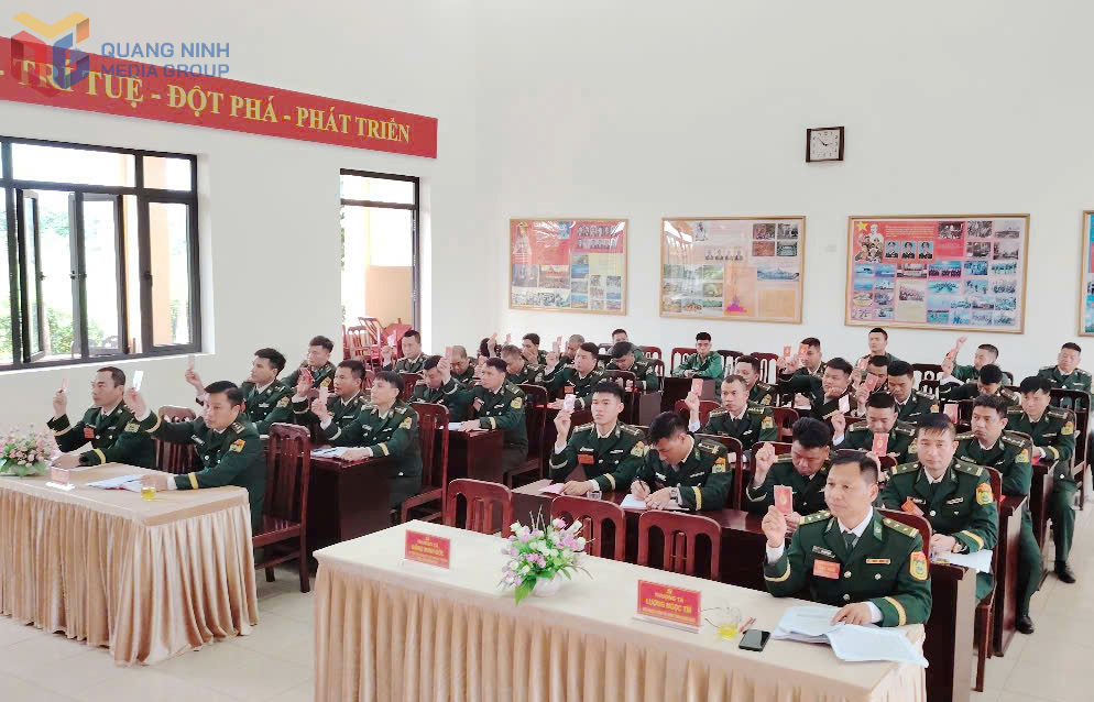 Đại hội biểu quyết thông qua Nghị quyết nhiệm kỳ 2025-2030.
