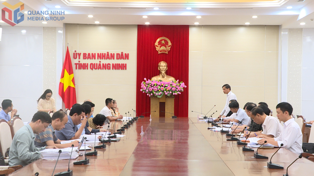 Quang cảnh buổi đối thoại giải quyết khiếu nại công dân Cẩm Sơn, Cẩm Phả